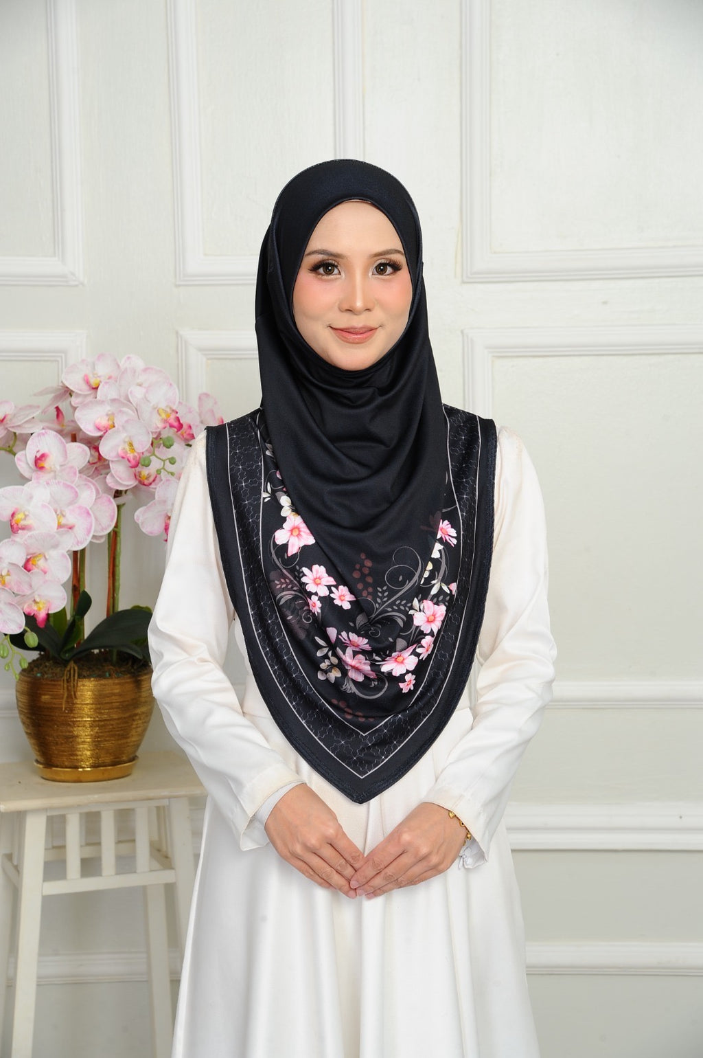 Lamira Instant Floral V Shape