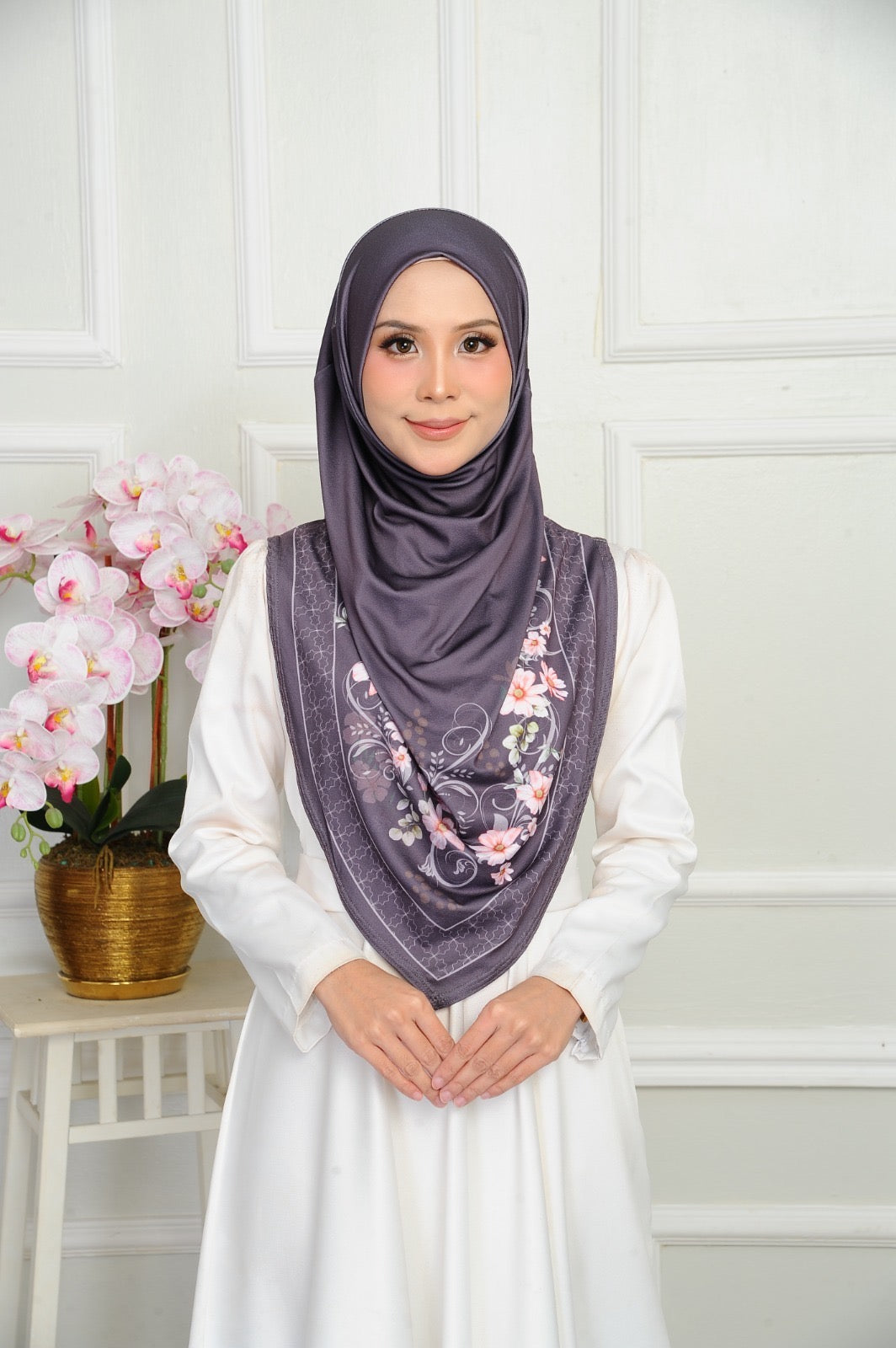 Lamira Instant Floral V Shape