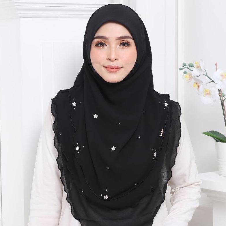ADULTS Instant Hijab with 3 Layered Design Easy to wear and looks elegant Solid Color MUSLIMAH
