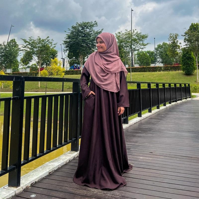 Simple Plain Abaya with Front Zip for Everyday Use breastfeeding friendly abayas modest casual eid outfit shopping