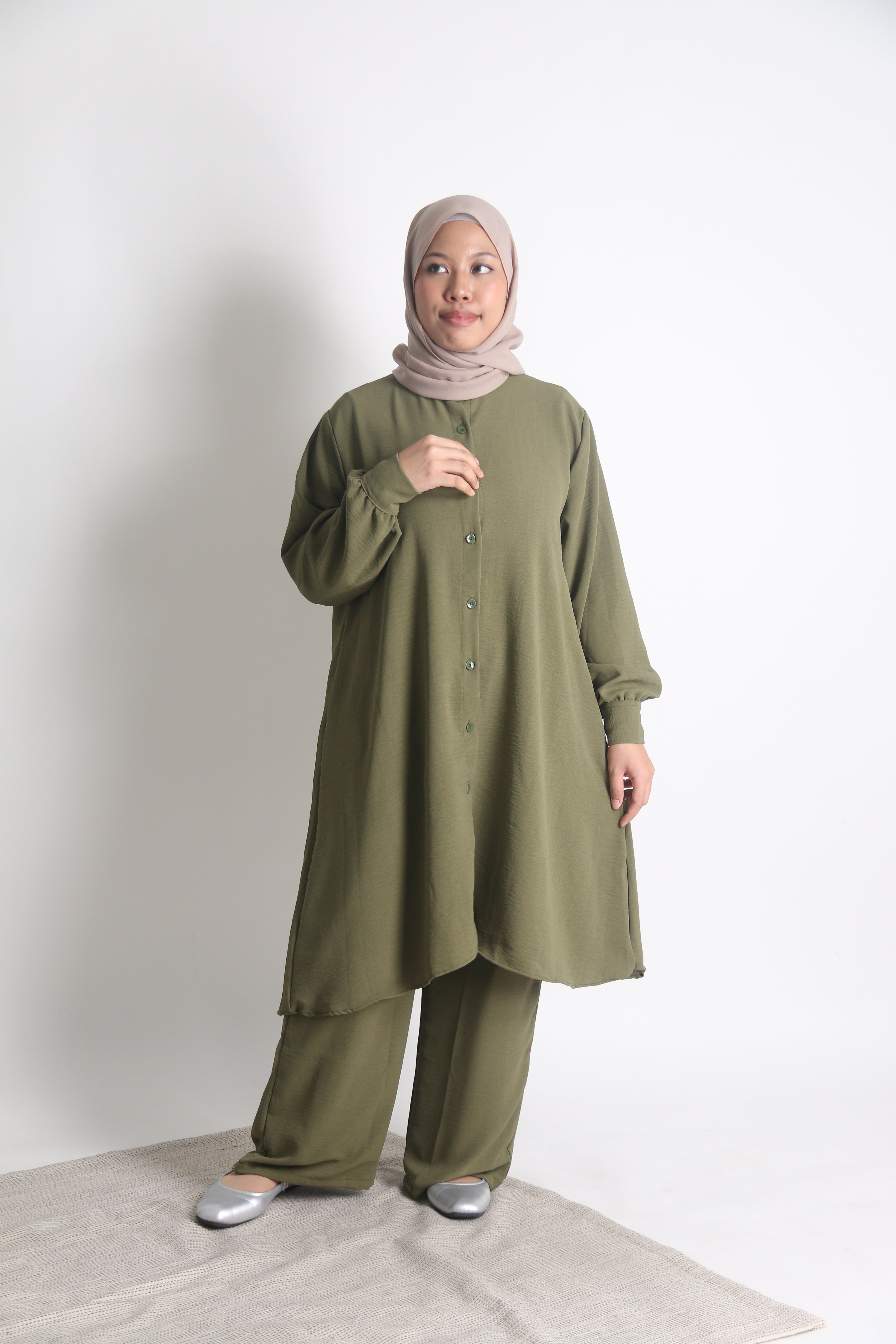 Women's Ironless 2 Pieces Outfit Long Set (Olive Green)