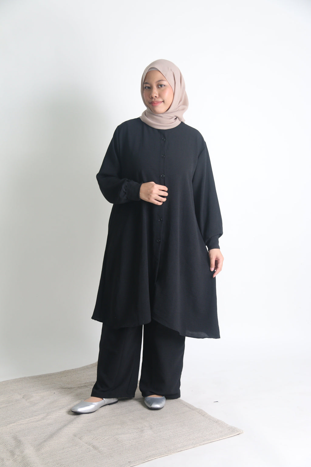 Women's Ironless 2 Pieces Outfit Long Set (Black)