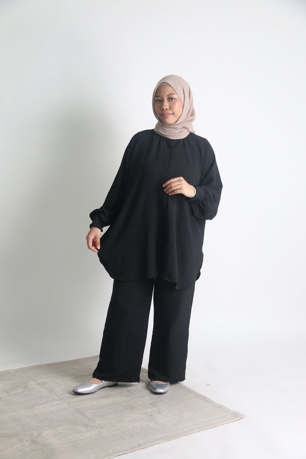 Women's Ironless 2 Pieces Outfit Set (Black)