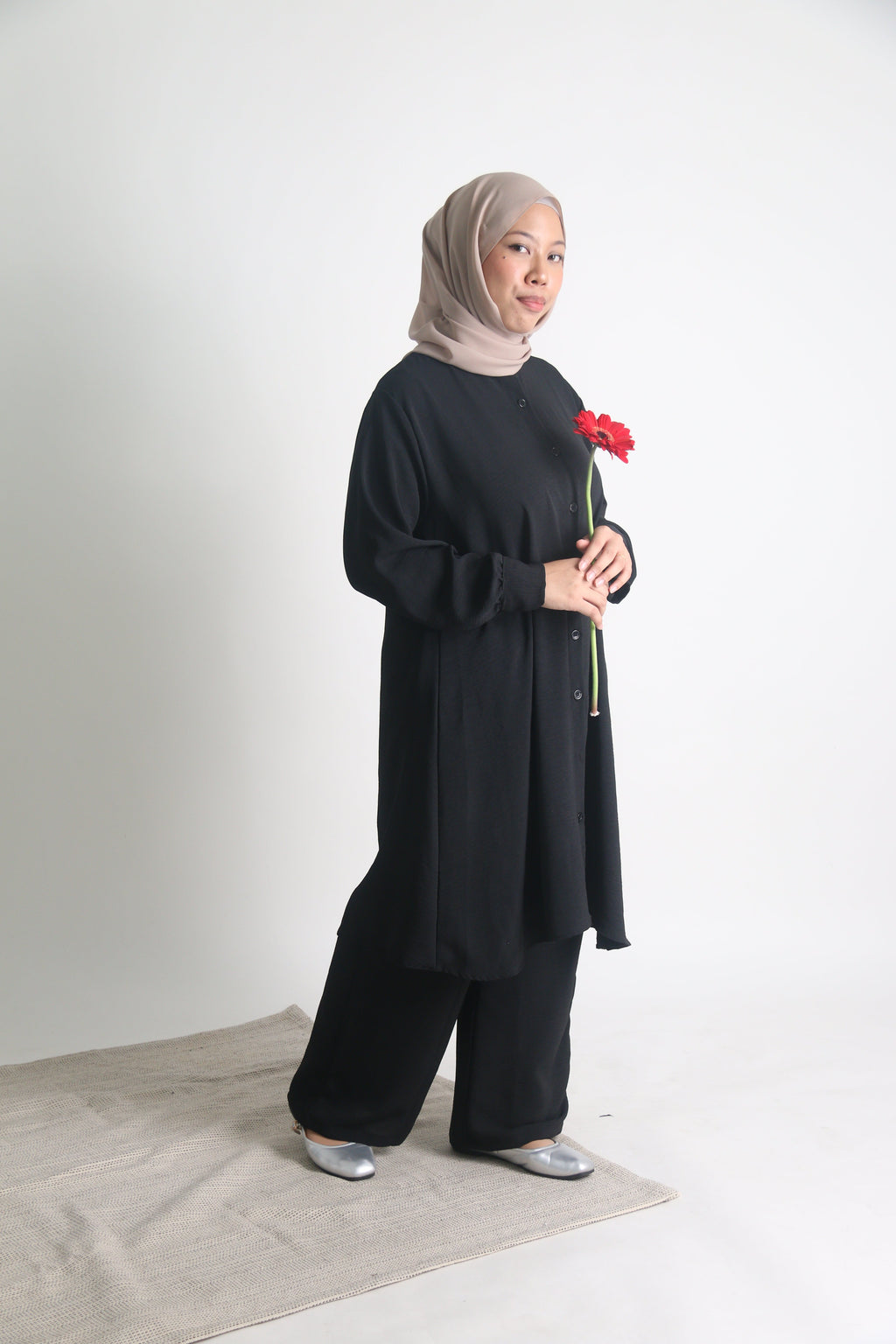 Women's Ironless 2 Pieces Outfit Long Set (Black)