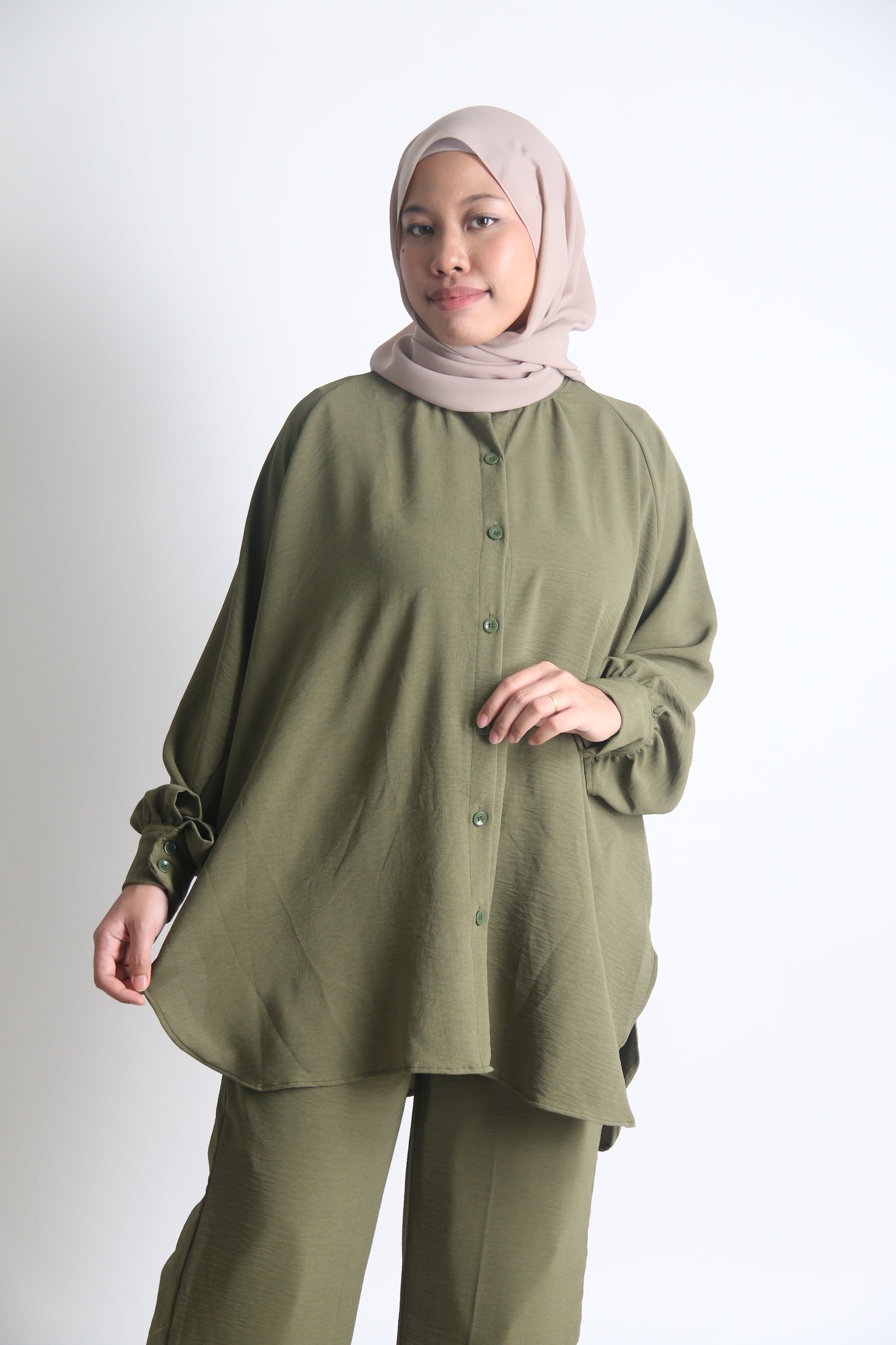 Women's Ironless 2 Pieces Outfit Set (Olive Green)