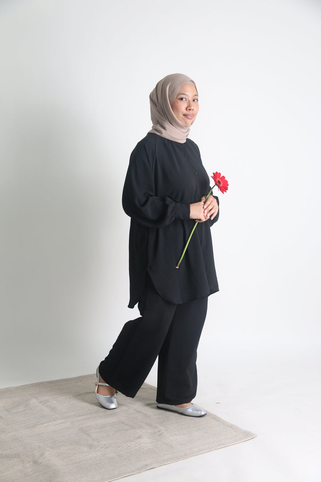 Women's Ironless 2 Pieces Outfit Set (Black)