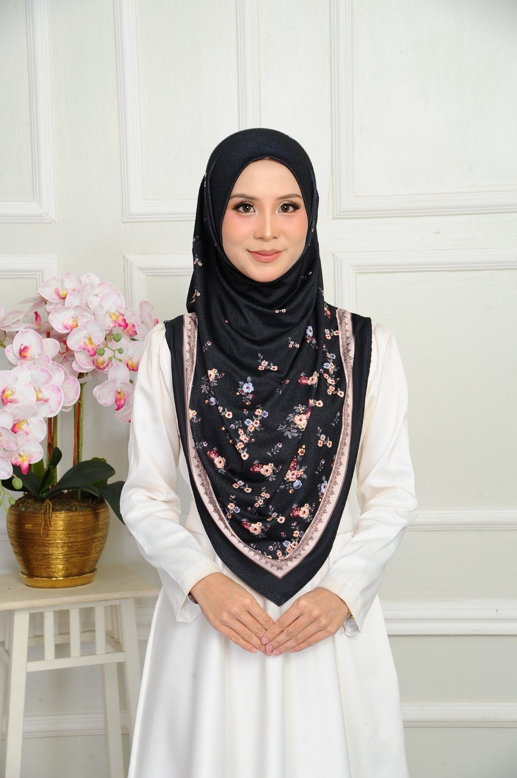 Instant Hijab V Shape Floral Ironless Hijab Printed