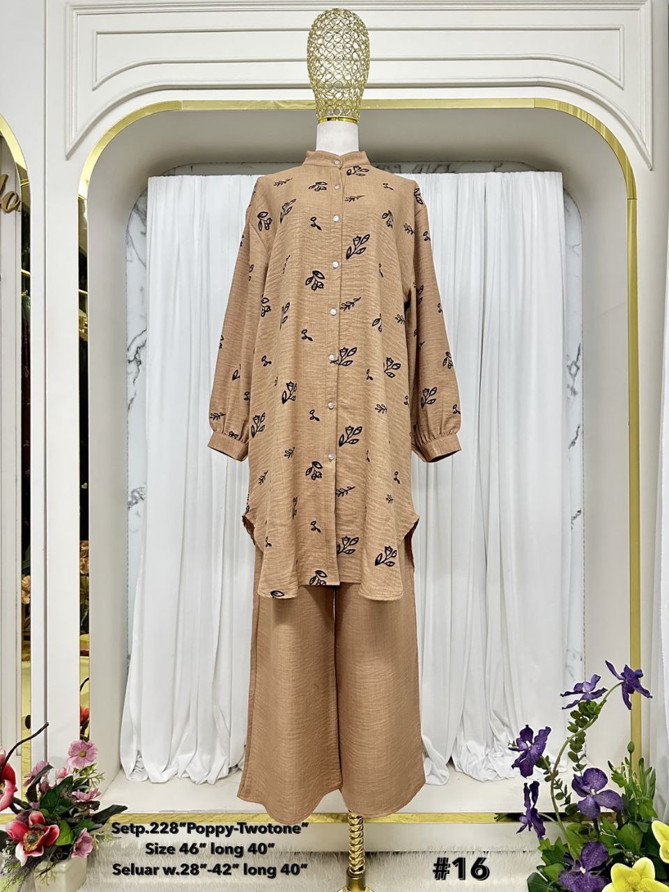 2 Pieces Set Blouse and Pants with floral design