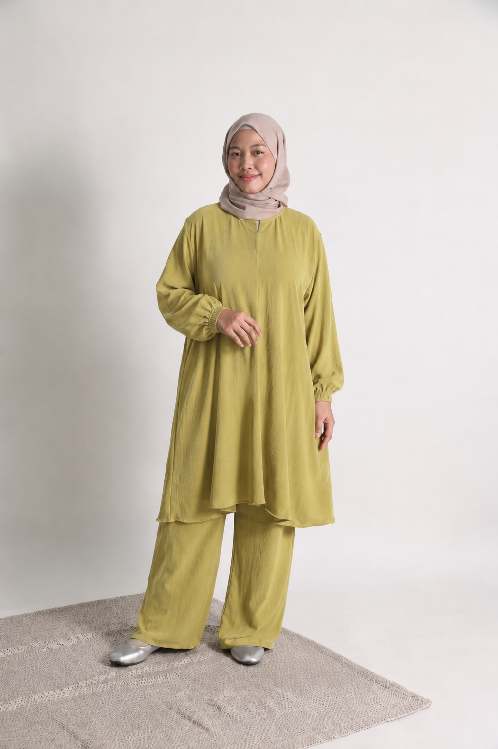 Hayfa Women's Zipper Medium Ironless 2 Pieces Outfit Set