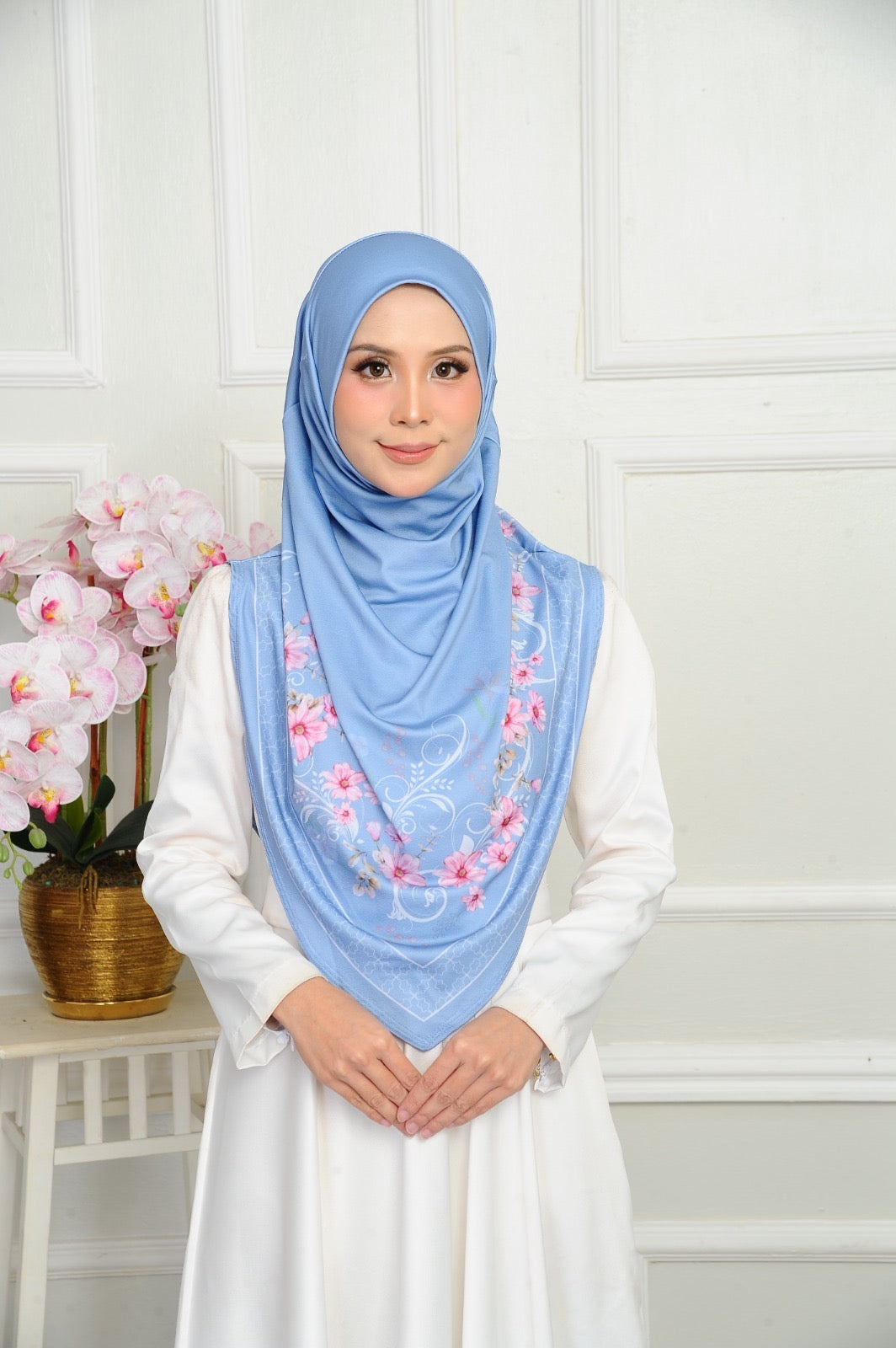 Lamira Instant Floral V Shape