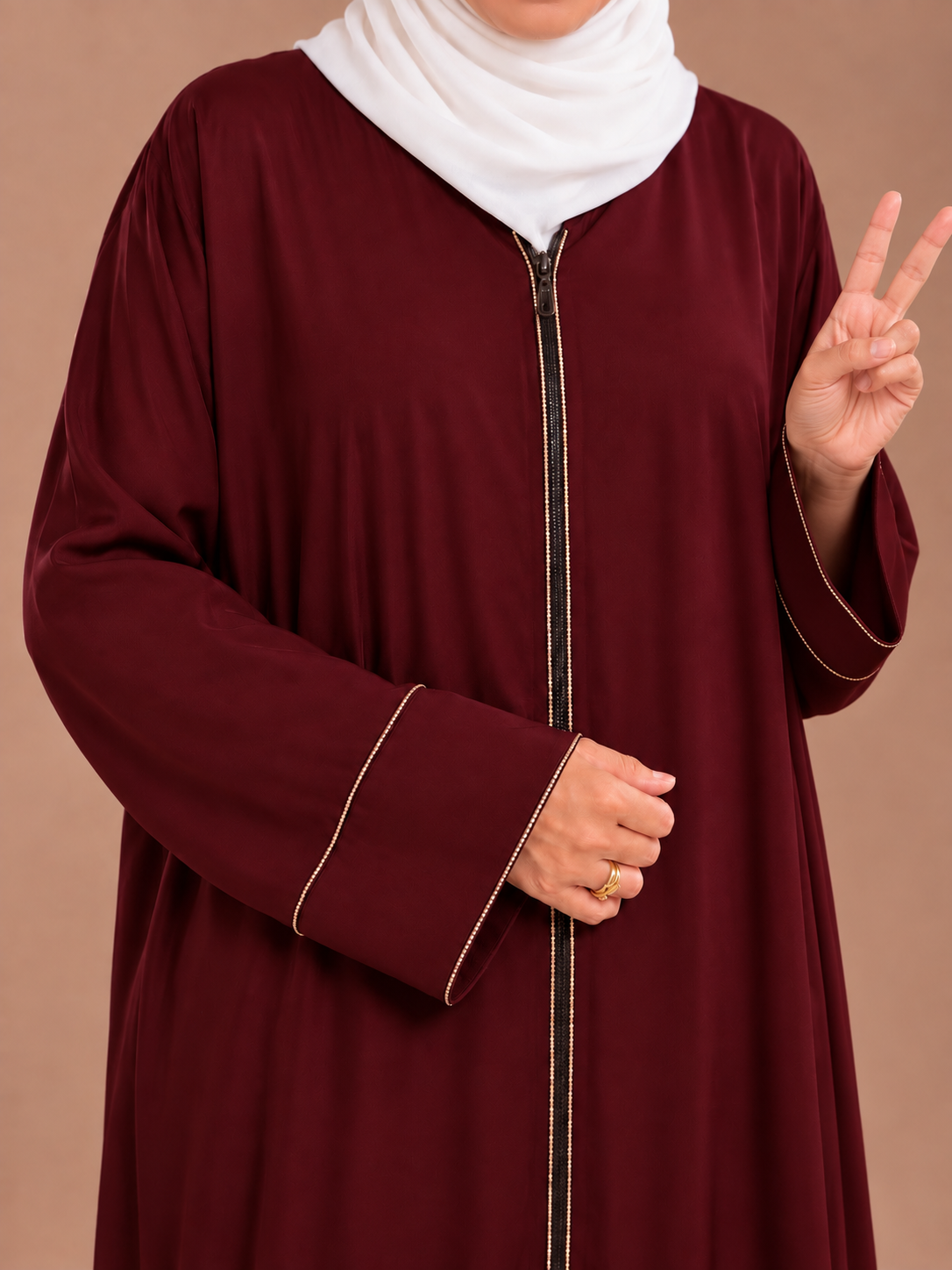 Mom & daughter Aeisha Essential Classic daily zipped - fully opened front abaya