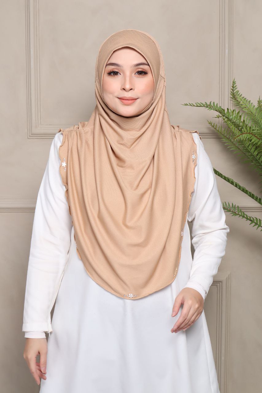Instant Hijab Cotton Ribbed Dalila with cute floral at side