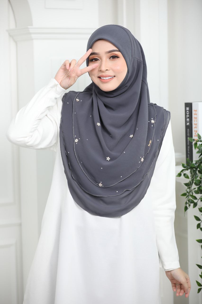 ADULTS Instant Hijab with 3 Layered Design Easy to wear and looks elegant Solid Color MUSLIMAH