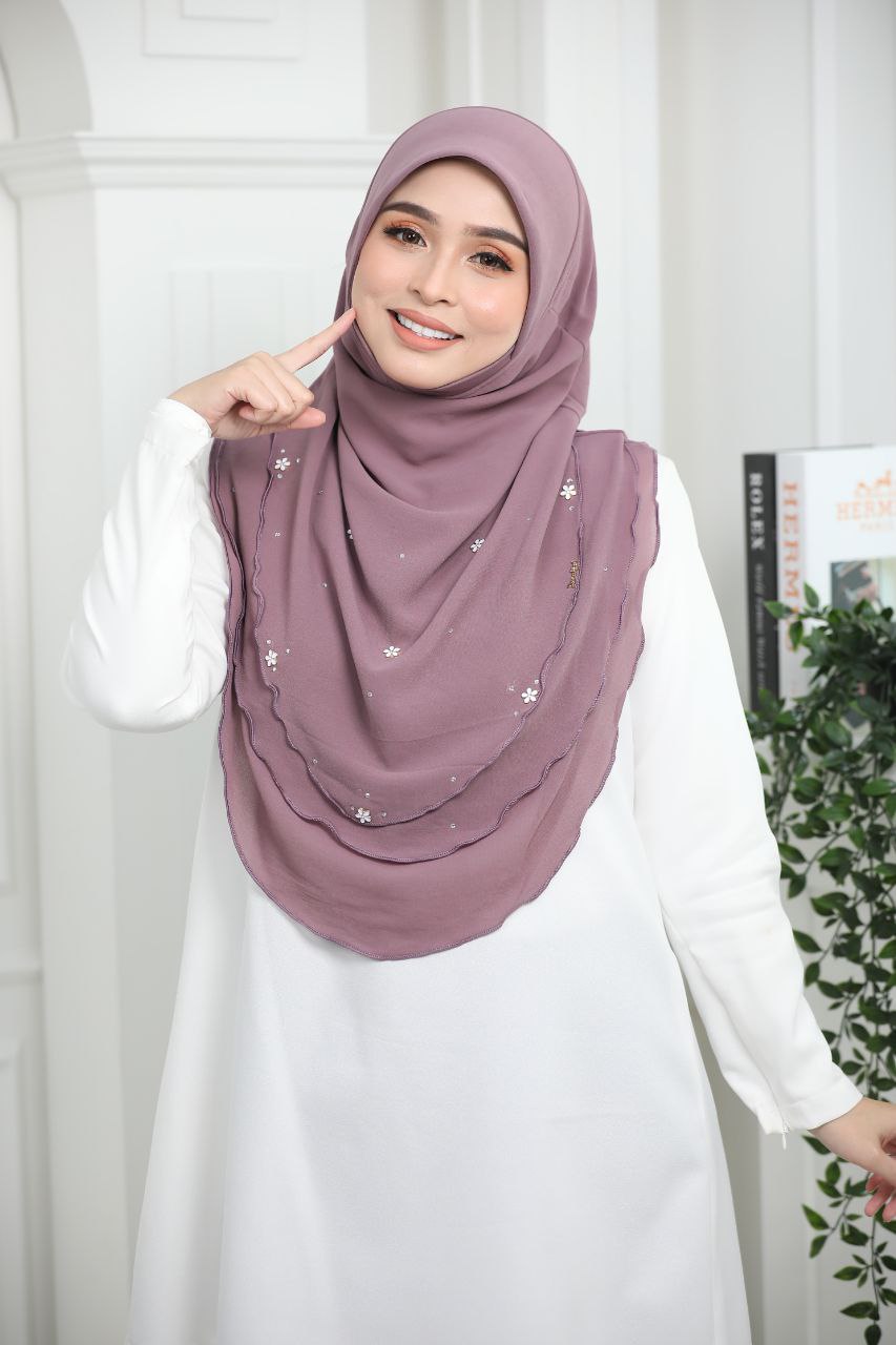 ADULTS Instant Hijab with 3 Layered Design Easy to wear and looks elegant Solid Color MUSLIMAH