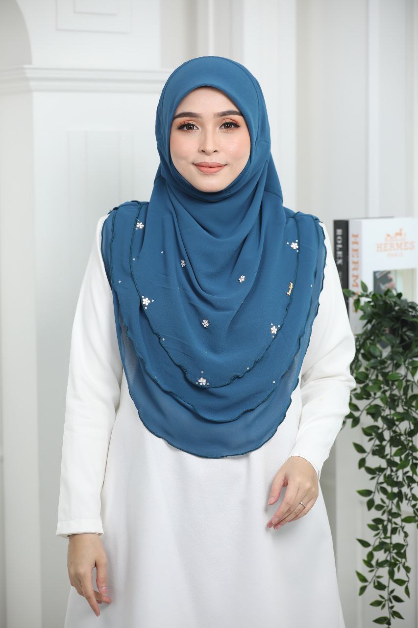 ADULTS Instant Hijab with 3 Layered Design Easy to wear and looks elegant Solid Color MUSLIMAH