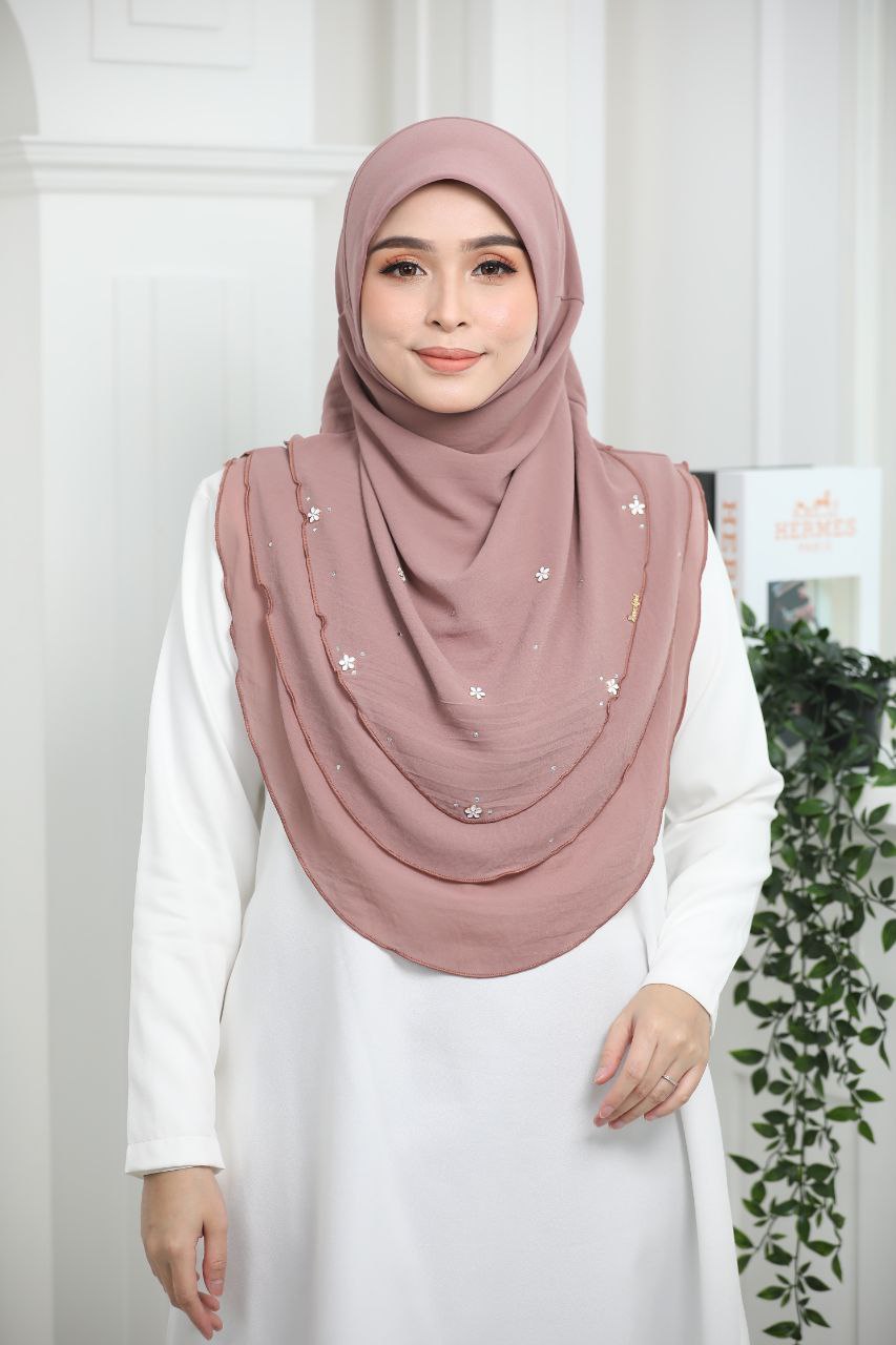 ADULTS Instant Hijab with 3 Layered Design Easy to wear and looks elegant Solid Color MUSLIMAH