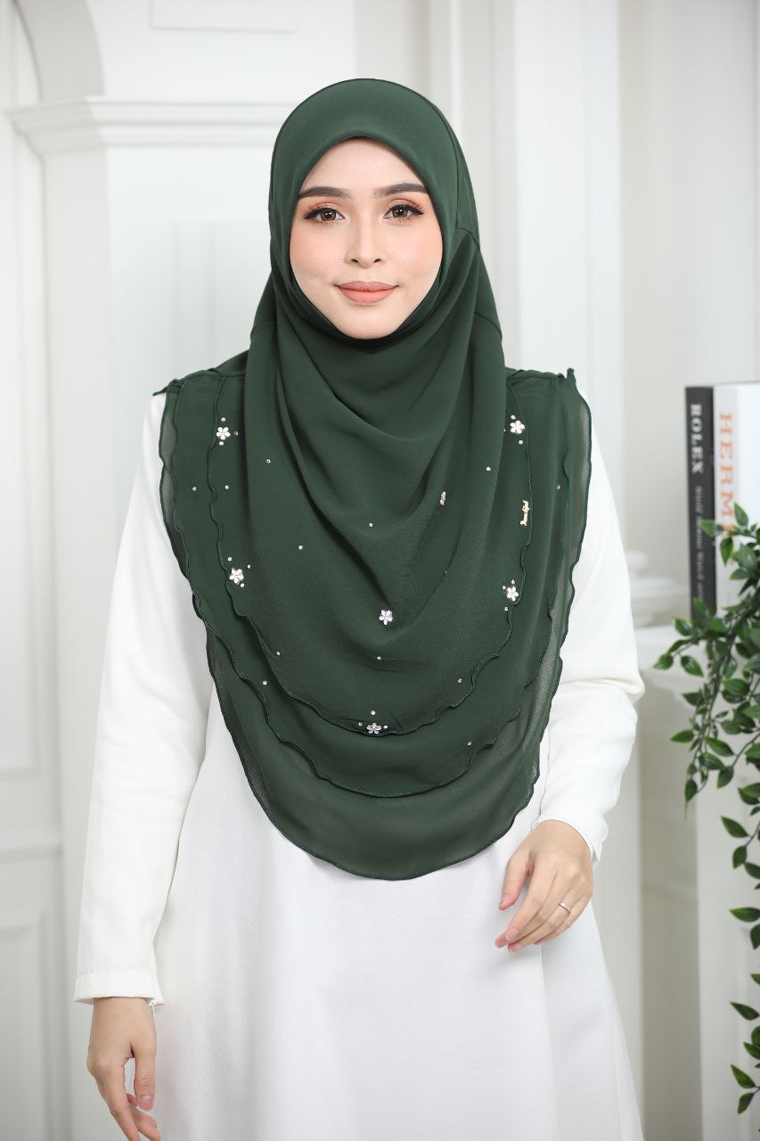 ADULTS Instant Hijab with 3 Layered Design Easy to wear and looks elegant Solid Color MUSLIMAH