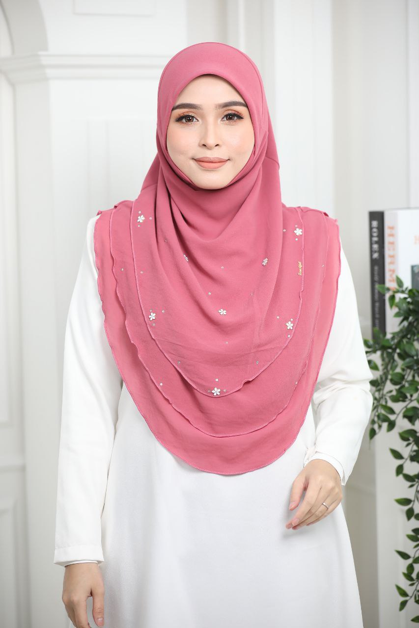 ADULTS Instant Hijab with 3 Layered Design Easy to wear and looks elegant Solid Color MUSLIMAH