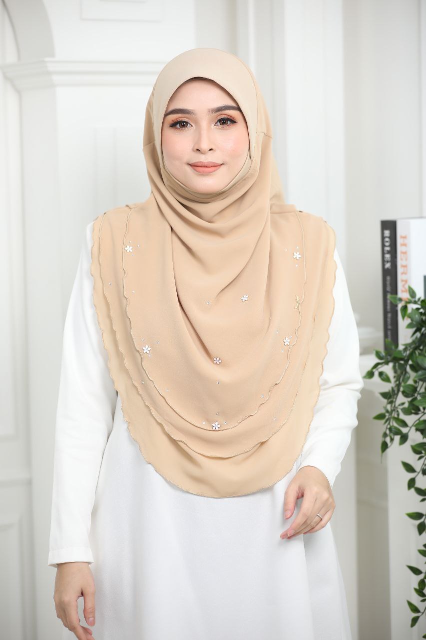 ADULTS Instant Hijab with 3 Layered Design Easy to wear and looks elegant Solid Color MUSLIMAH