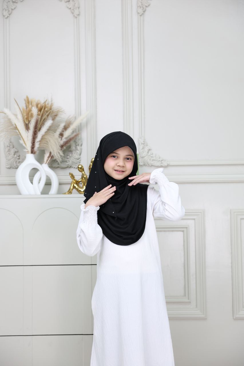Kids Instant hijab shawl slip-on jersey . Breathable and comfortable
