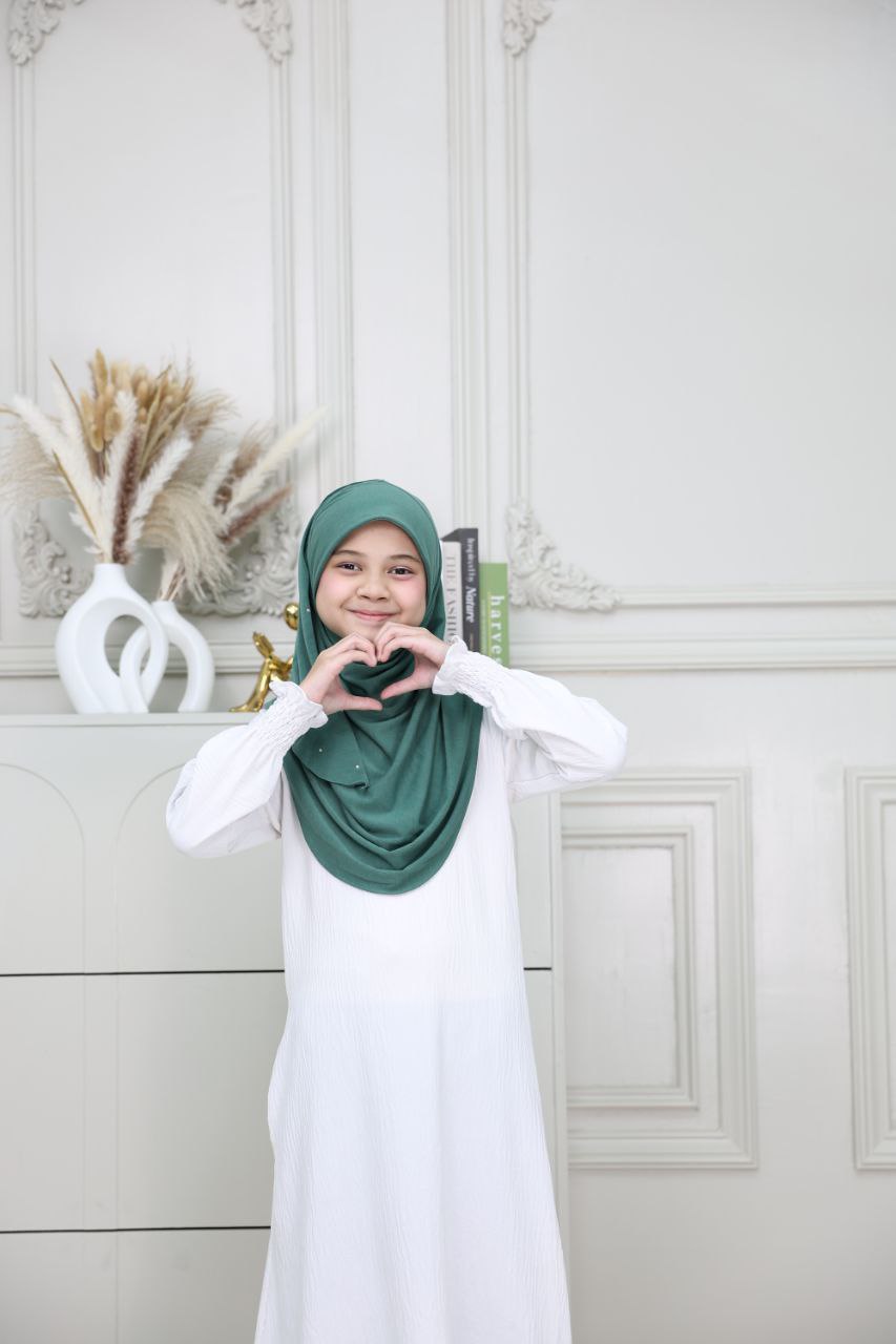 Kids Instant hijab shawl slip-on jersey . Breathable and comfortable
