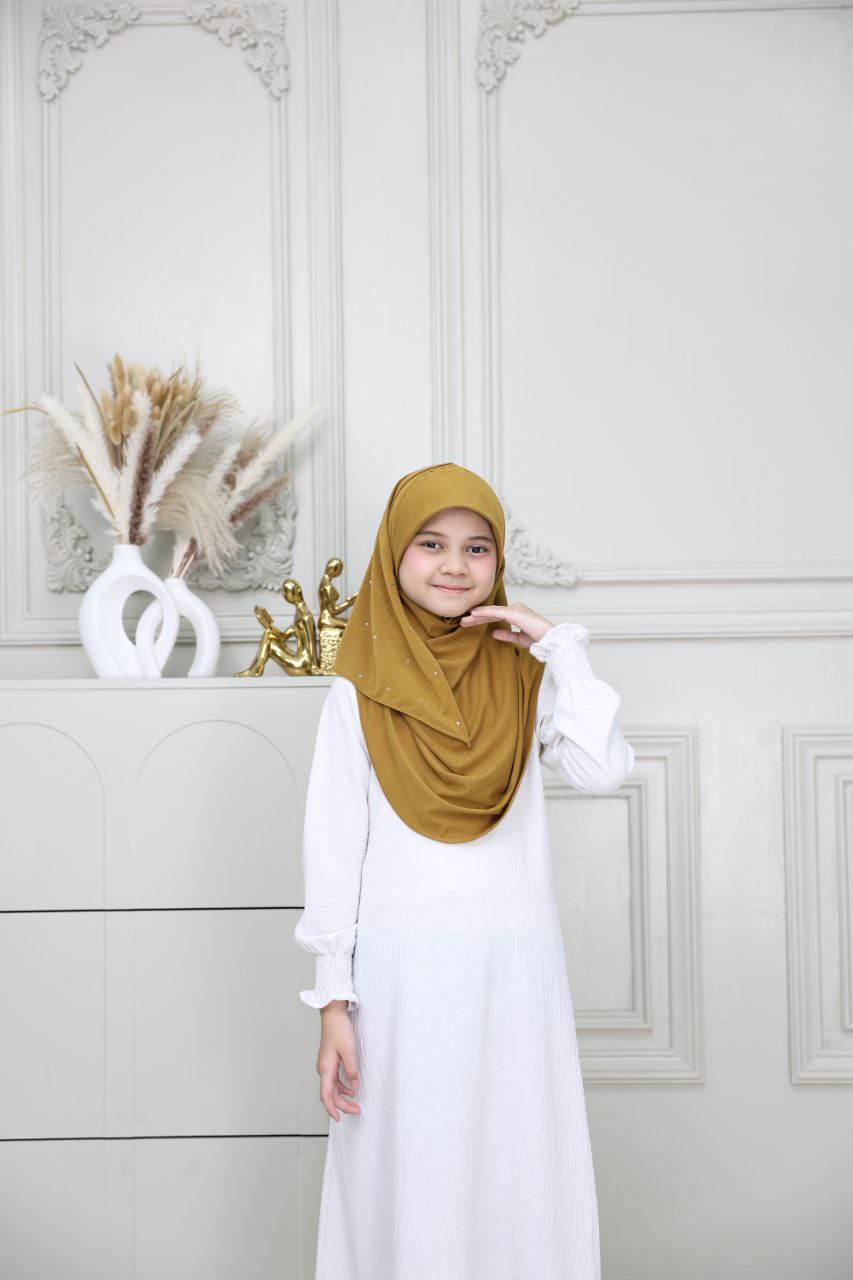 Kids Instant hijab shawl slip-on jersey . Breathable and comfortable