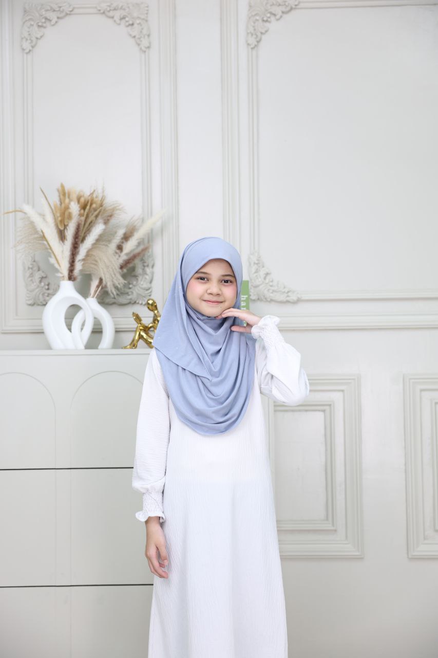 Kids Instant hijab shawl slip-on jersey . Breathable and comfortable