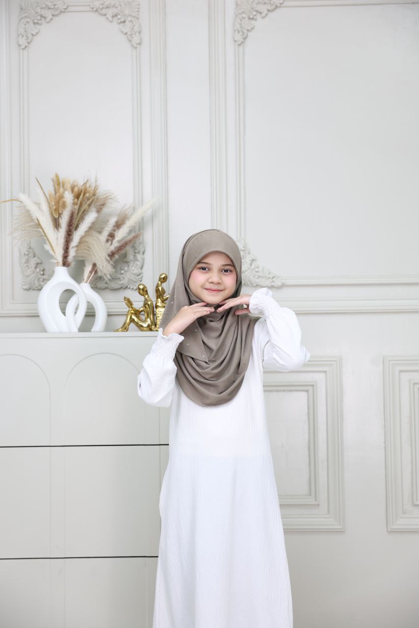 Kids Instant hijab shawl slip-on jersey . Breathable and comfortable