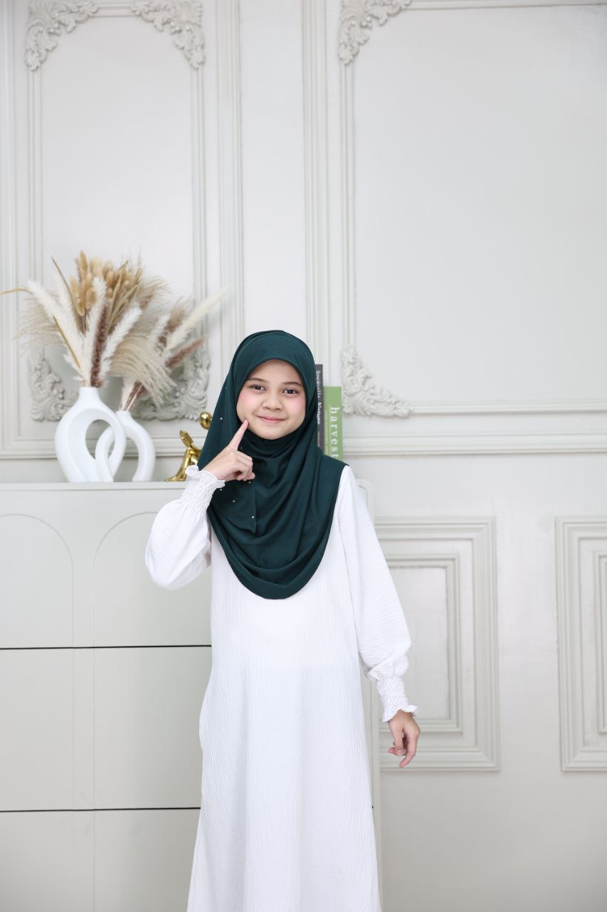 Kids Instant hijab shawl slip-on jersey . Breathable and comfortable