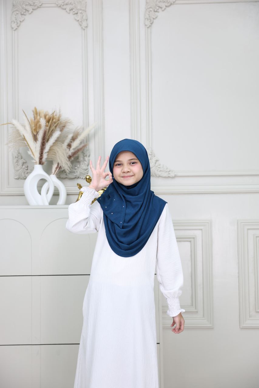Kids Instant hijab shawl slip-on jersey . Breathable and comfortable
