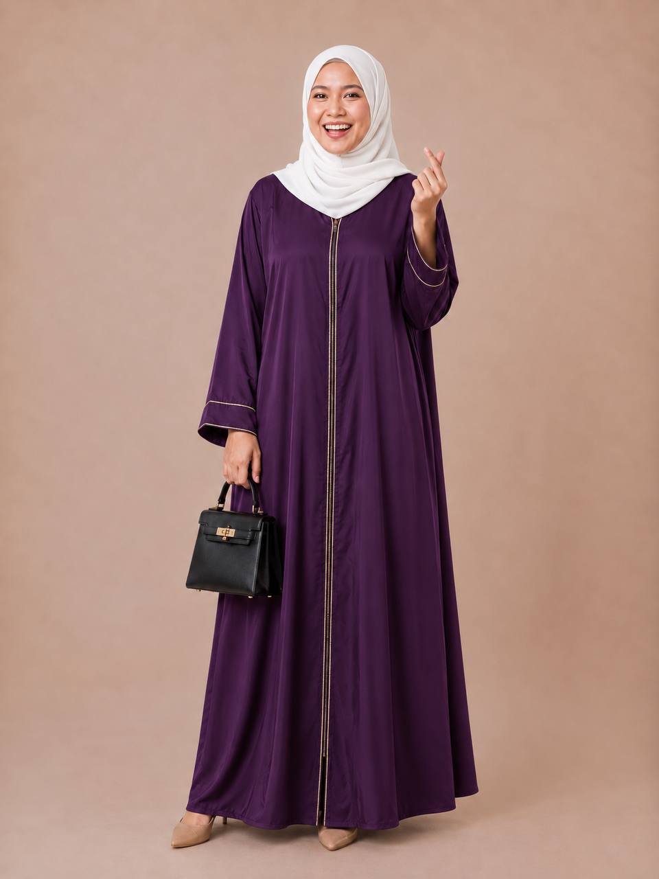 Mom & daughter Aeisha Essential Classic daily zipped - fully opened front abaya